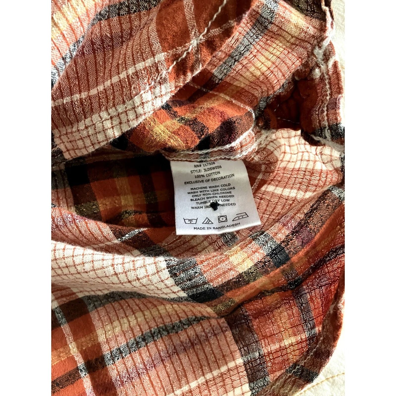 Levi's Levi’s Button-Down Short Sleeve Red Plaid Shirt Men’s Large Regular Cotton Multicolor 90s Covering White Tab Mens Size US L / EU 52-54 / 3 - 8 Thumbnail
