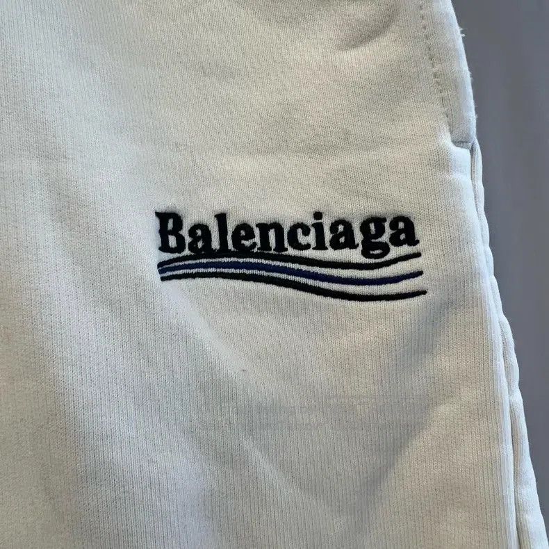 Balenciaga Balenciaga size M Coke shorts Size US 27 - 3 Thumbnail