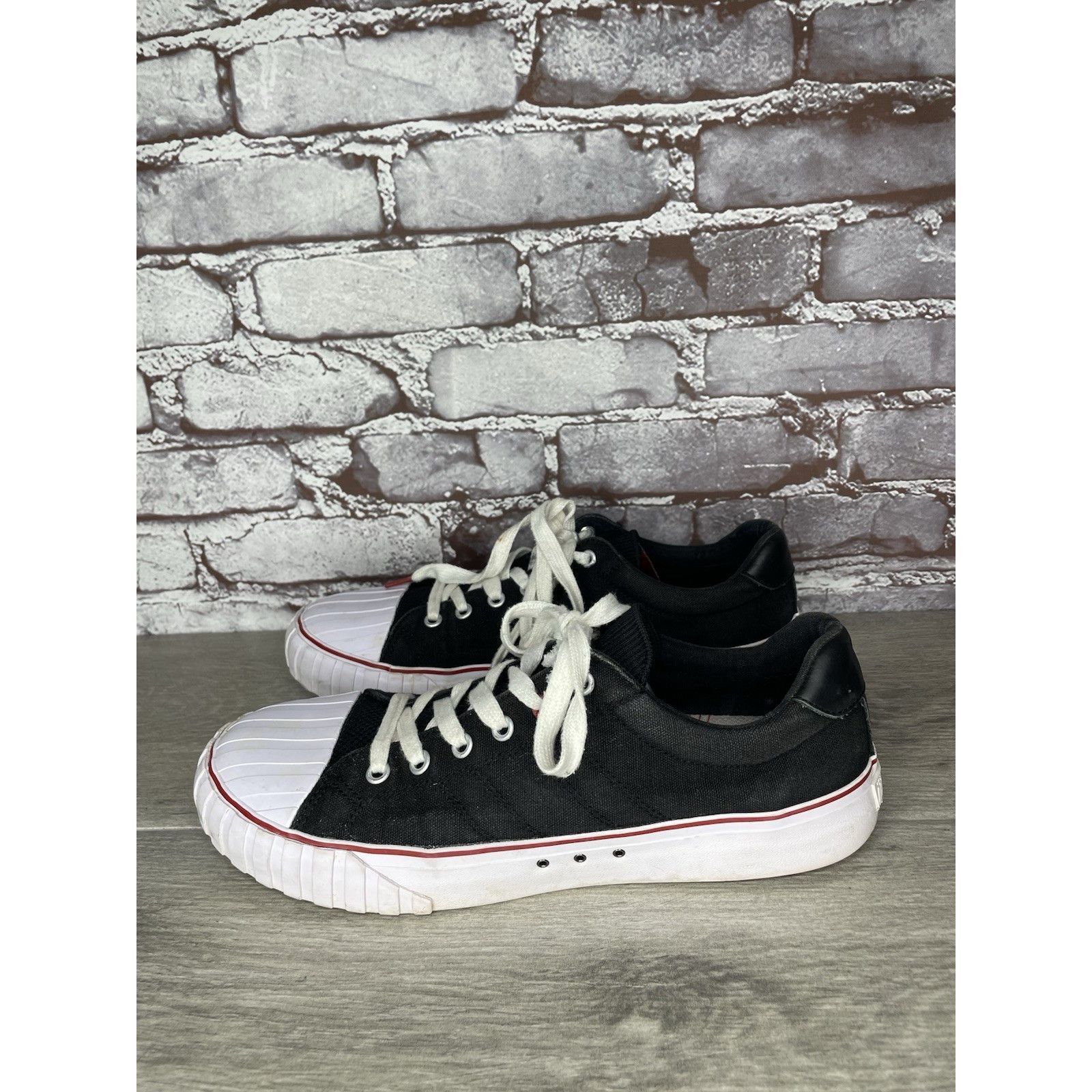 Red Bull Red Ball Jets ‘51 Black & White Canvas Low Top Sneakers Shoe Size US 10 / EU 43 - 13 Thumbnail