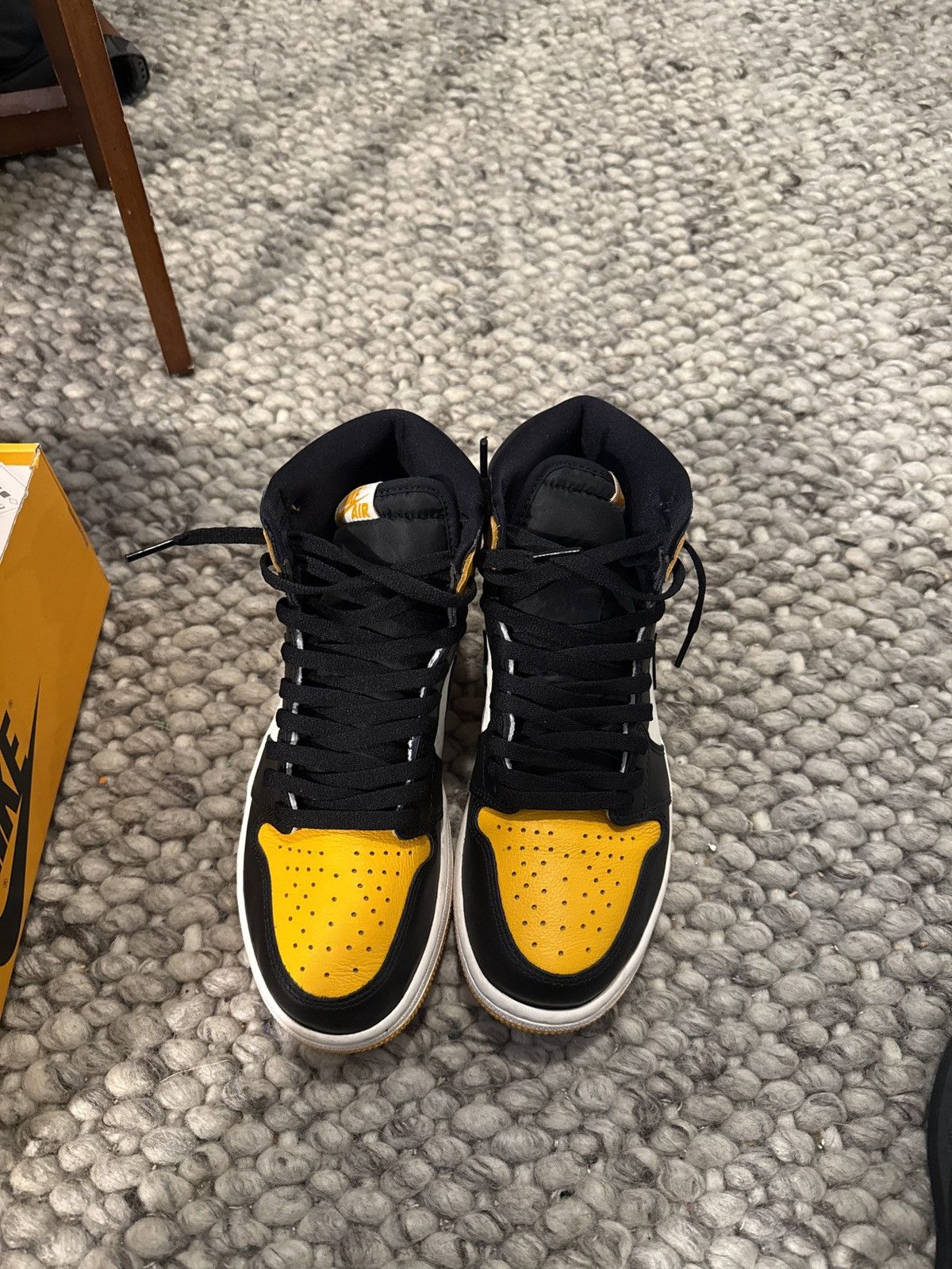 Jordan Brand Jordan 1 High retro og taxi Size US 9 / EU 42 - 3 Thumbnail