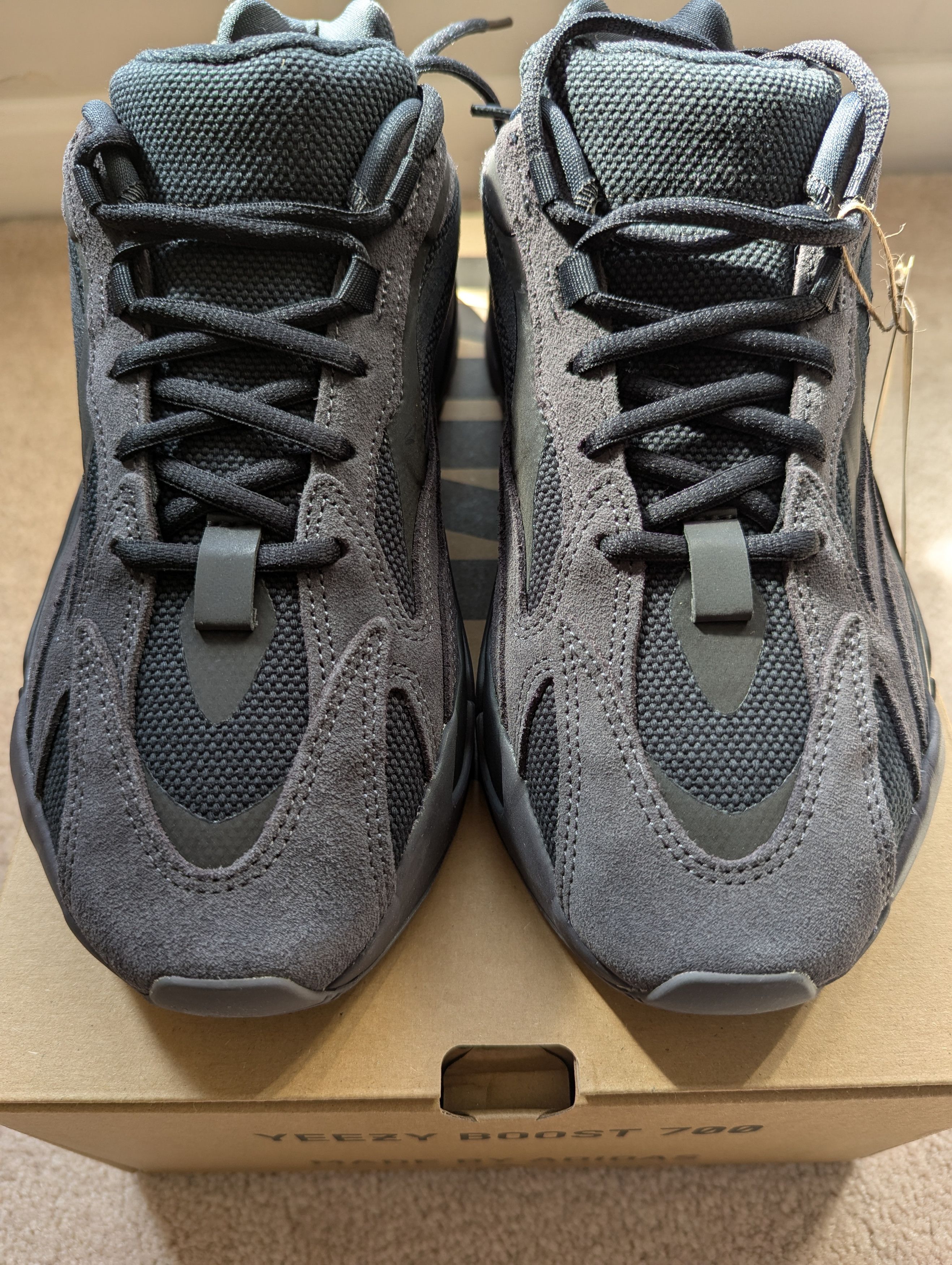 Adidas Adidas Yeezy Boost 700 V2 'Vanta' Size US 9 / EU 42 - 3 Thumbnail