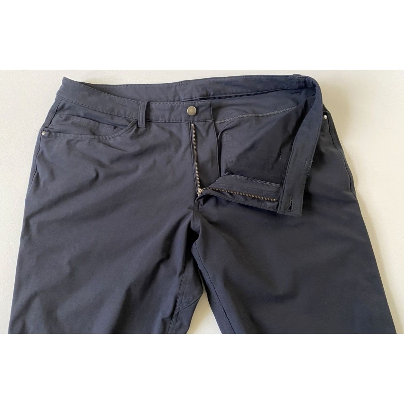 Lululemon Lululemon ABC Classic-Fit 5-Pocket Pants LM5583S Gray 34 Men’s City Chino Straight Rise Mid 10-12 In XS? Size US 34 / EU 50 - 4 Thumbnail