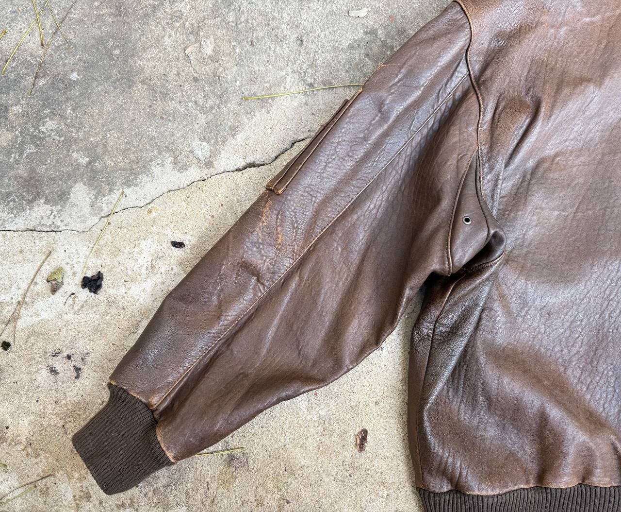 Vintage Vintage 90s Oversized Brown Flight Leather Bomber Jacket Size US XL / EU 56 / 4 - 9 Thumbnail