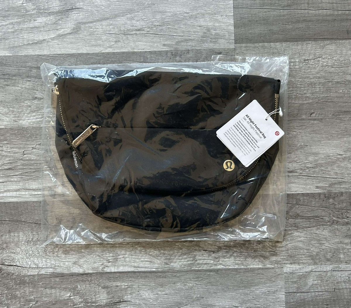 Lululemon Lululemon All Night Festival Bag Black and Gold Hardware 5L Size ONE SIZE - 8 Thumbnail
