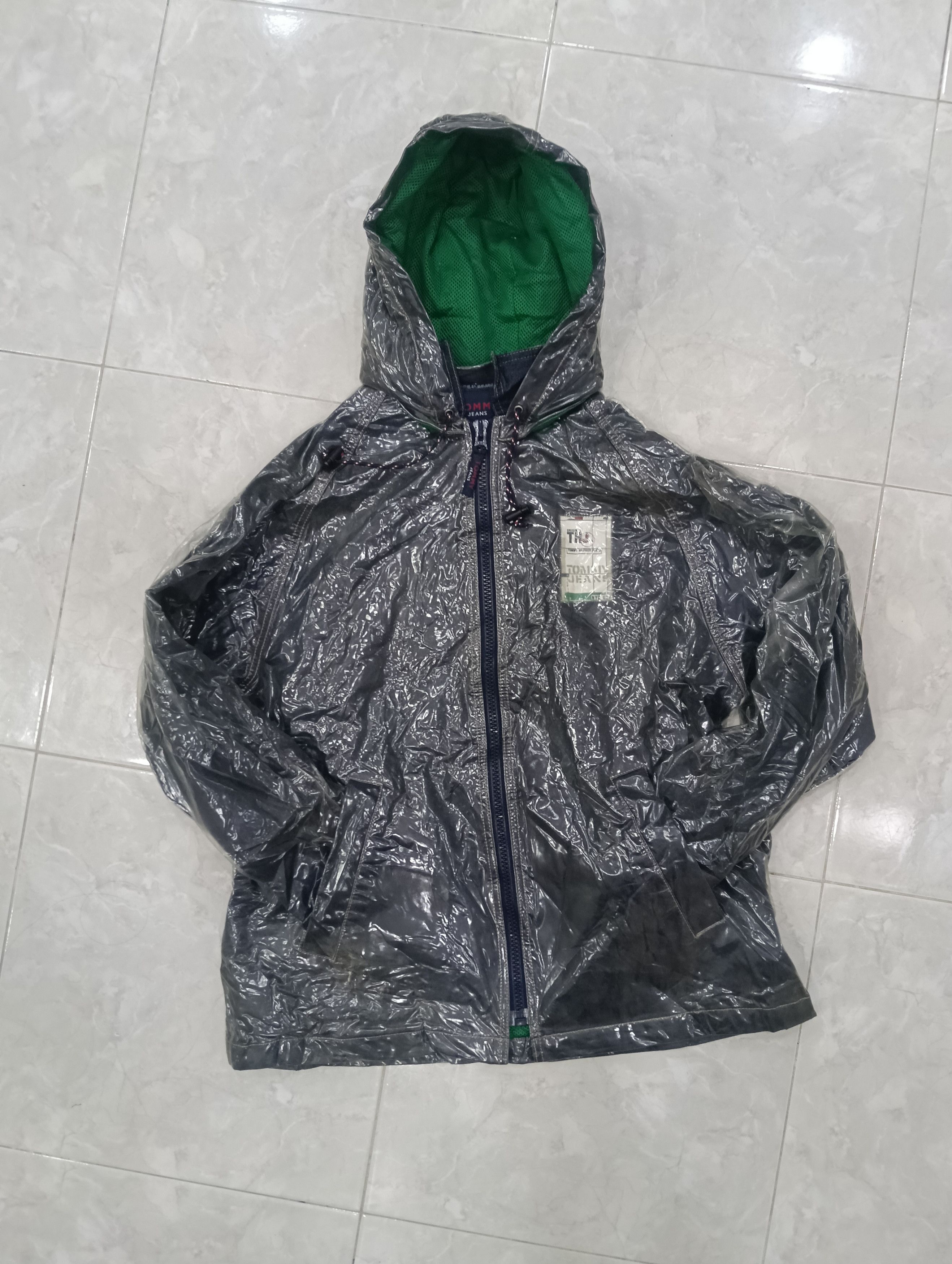 Tommy Hilfiger Vintage Tommy Hilfiger Denim In Plastic Size US L / EU 52-54 / 3 - 3 Thumbnail