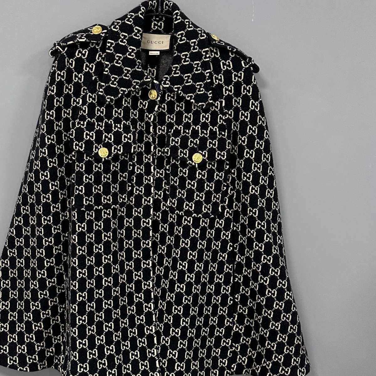 Gucci Gucci Gold Coat S Women Size S / US 4 / IT 40 - 1 Thumbnail