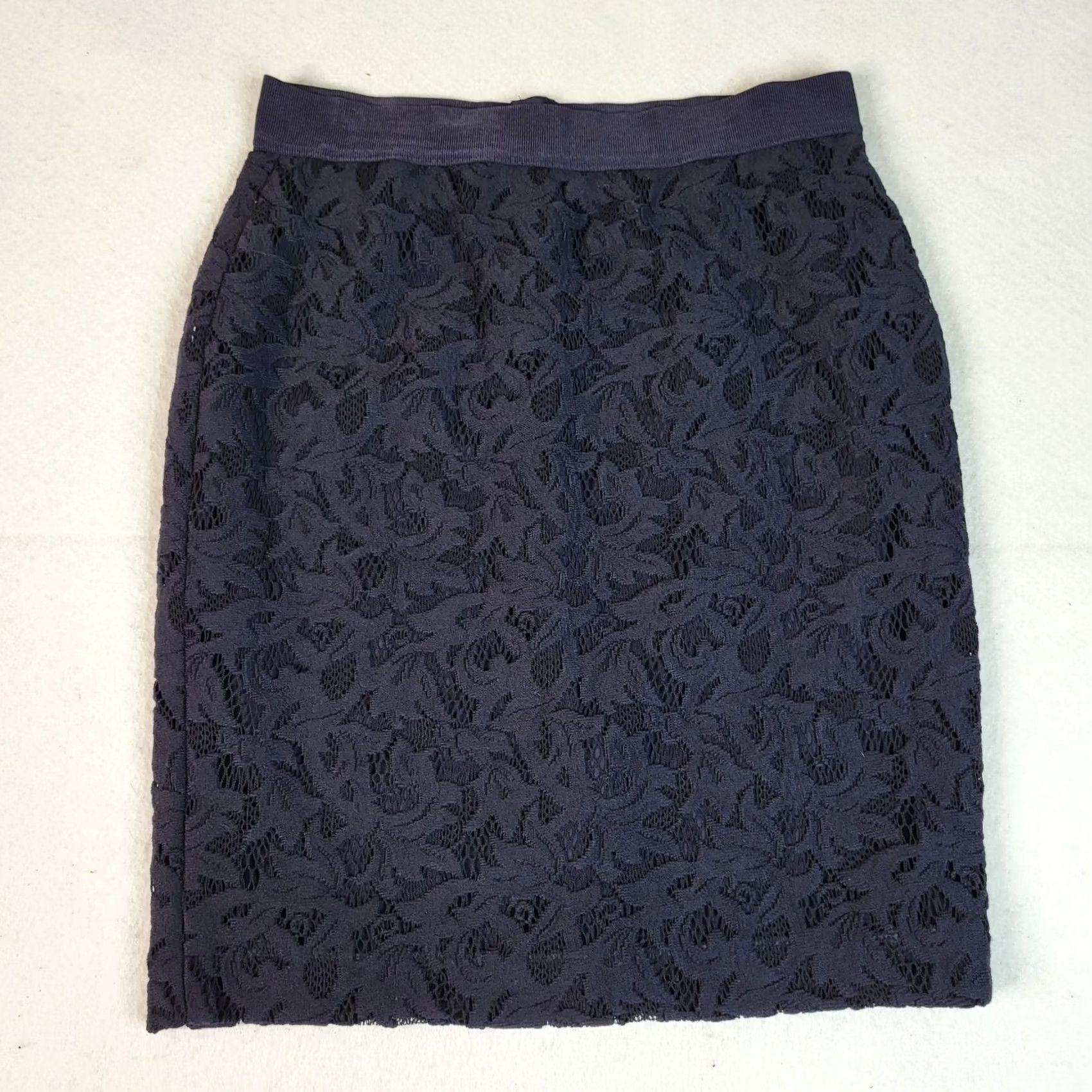Ann Taylor ANN TAYLOR Skirt Womens Navy Blue Lace Floral Pencil Size 4 Short Regular Zip Zipper 4 Size 27" / US 4 / IT 40 - 2 Thumbnail