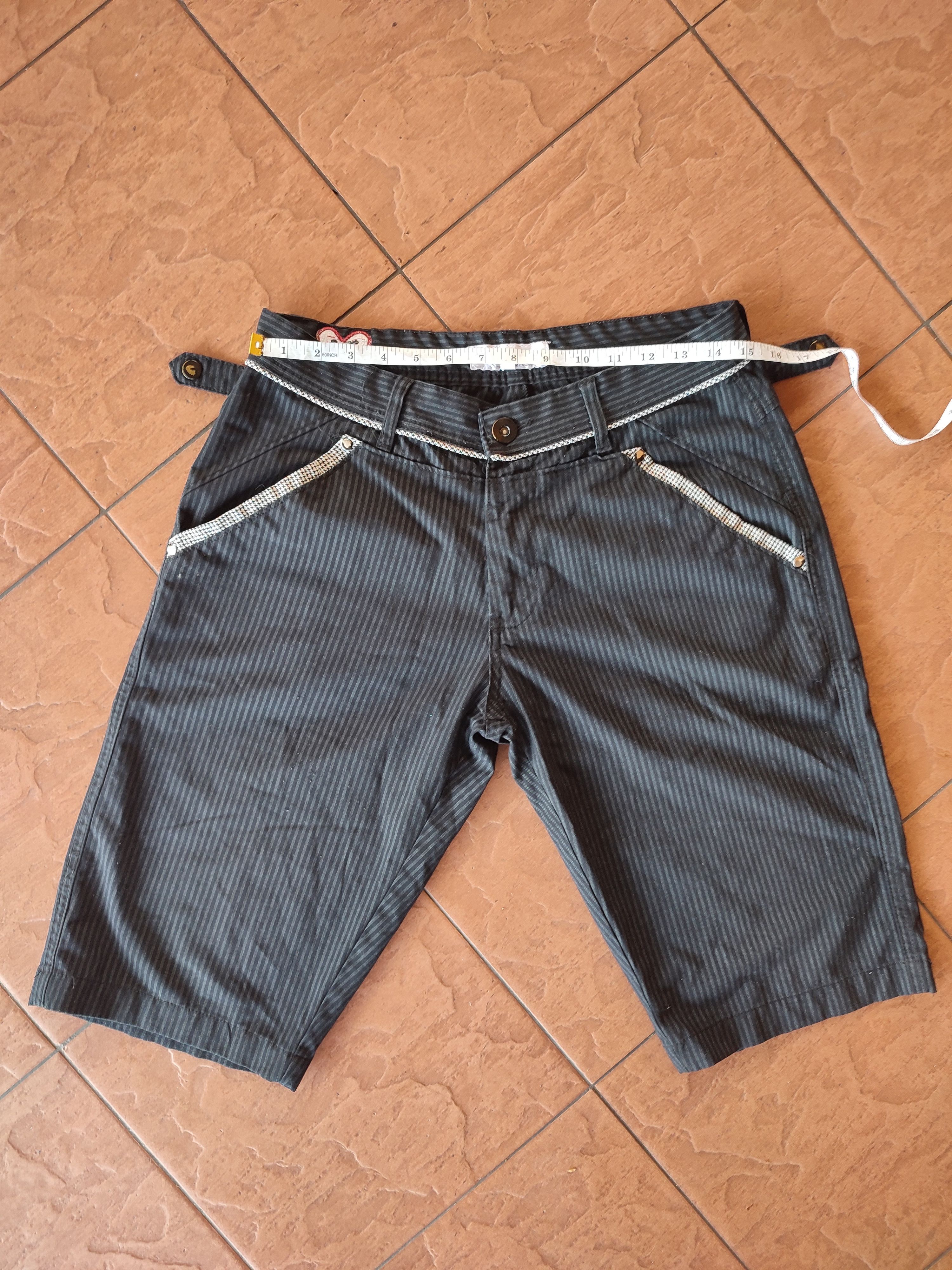 Comme des Garcons PLAY Play Comme des Garcons Striped Shorts Size 32 Size US 32 / EU 48 - 1 Thumbnail