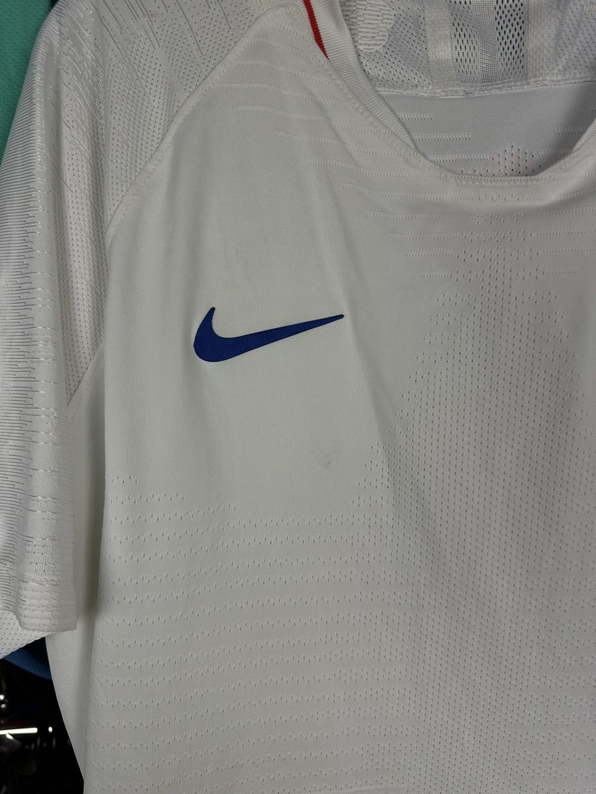 Nike ENGLAND NATIONAL TEAM 2018/19 FOOTBALL SHIRT JERSEY NIKE Size US M / EU 48-50 / 2 - 3 Thumbnail