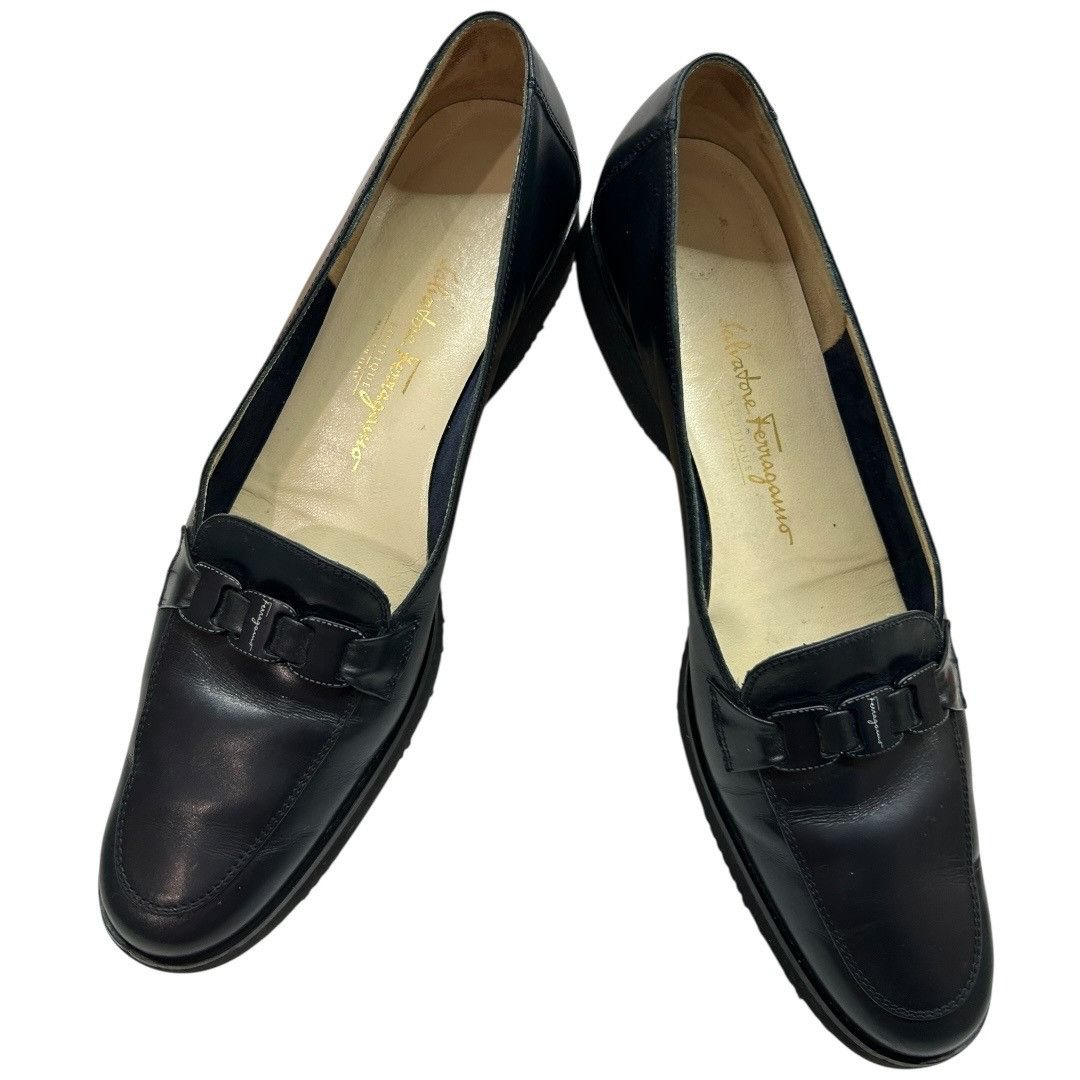 Salvatore Ferragamo Salvatore Ferragamo Navy Leather Loafers w/ Ferragamo logo b Size US 10 / IT 40 - 10 Thumbnail