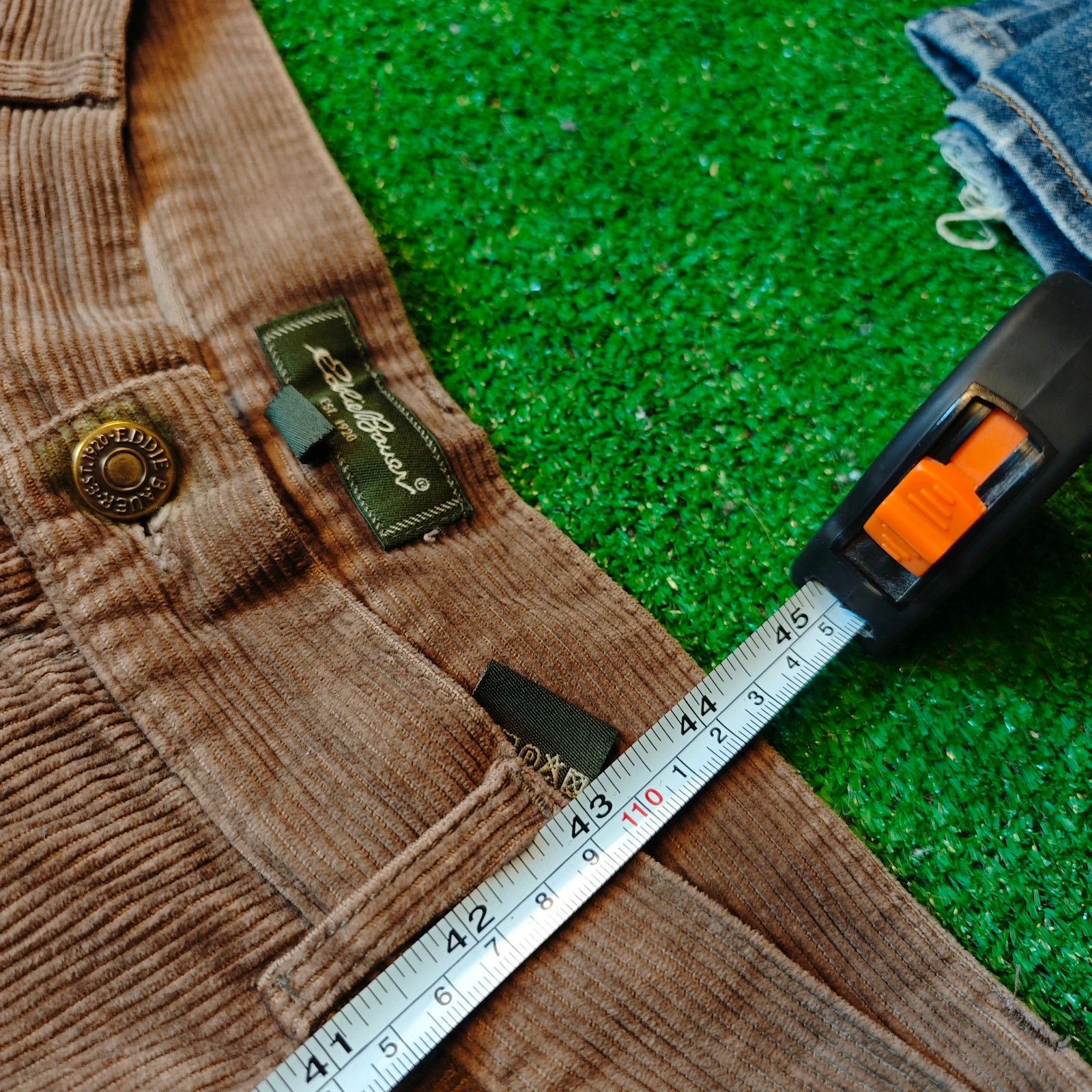 Eddie Bauer Eddie Bauer Corduroy Pants Mens 34x34 Straight Zip fly Size US 34 / EU 50 - 14 Thumbnail
