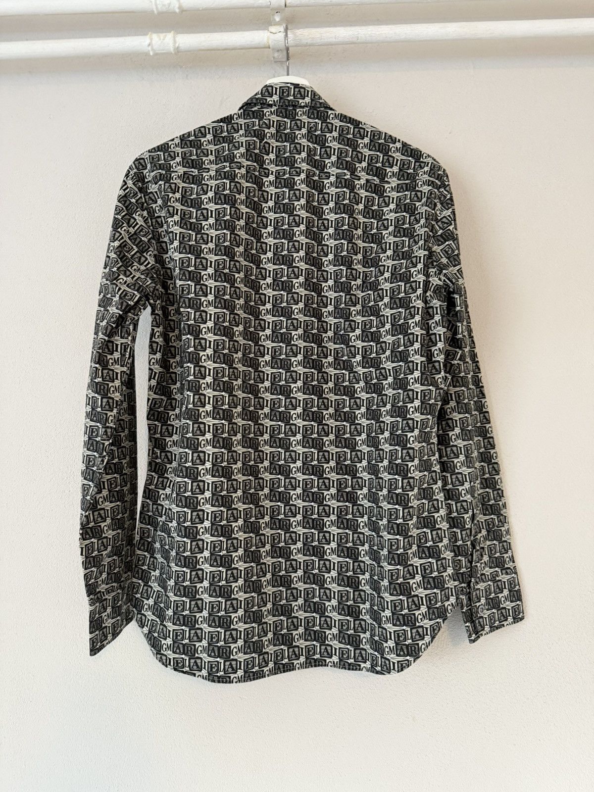 Maison Margiela Maison Margiela All-Over Logo Print Shirt – Size 39 Size US M / EU 48-50 / 2 - 7 Thumbnail