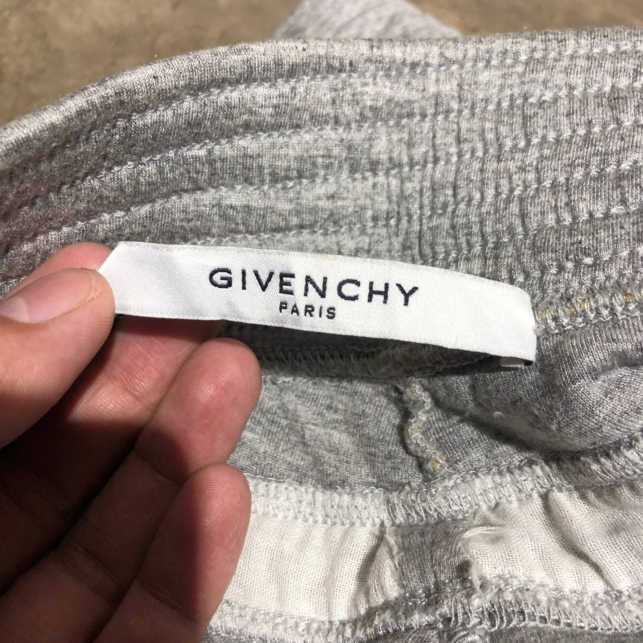 Givenchy Givenchy Cotton Sweat shorts Size US 34 / EU 50 - 6 Thumbnail