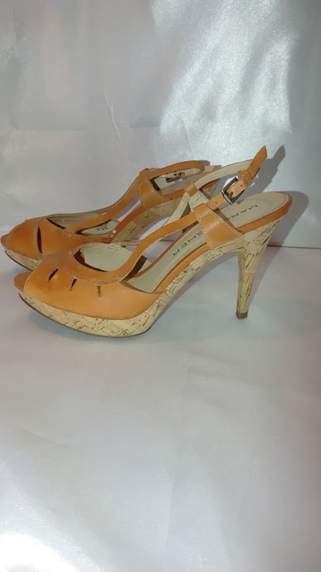 Marc Fisher Marc Fisher Valma Leather Cork Heel Peep Toes Size 9M Size US 7 / IT 37 - 2 Thumbnail