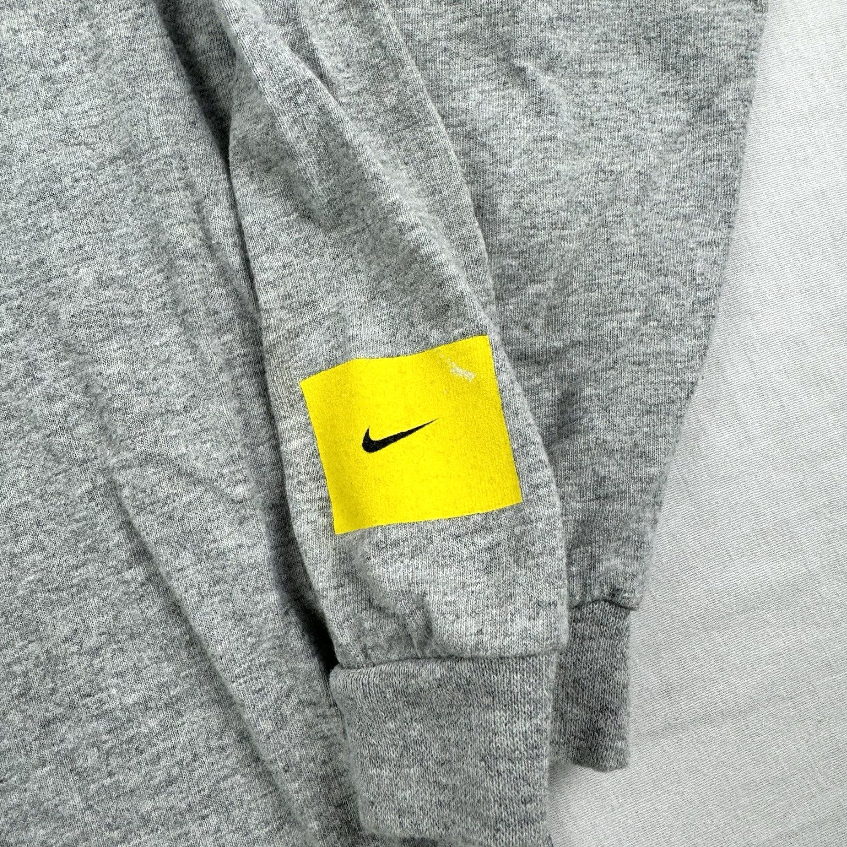 Nike VINTAGE Nike Football Shirt Adult XL Gray Long Sleeve Crew Neck Y2K Sports Mens Size US XL / EU 56 / 4 - 5 Thumbnail