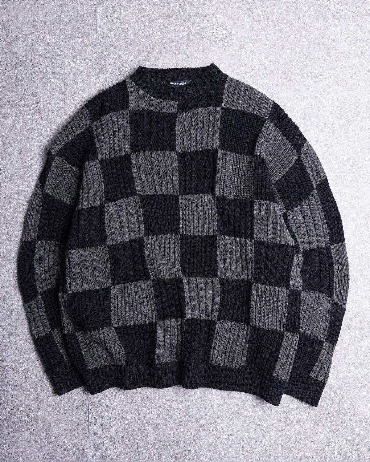 Balenciaga SS21 Checkered Oversized Knit Sweater Size US XS / EU 42 / 0 - 2 Thumbnail