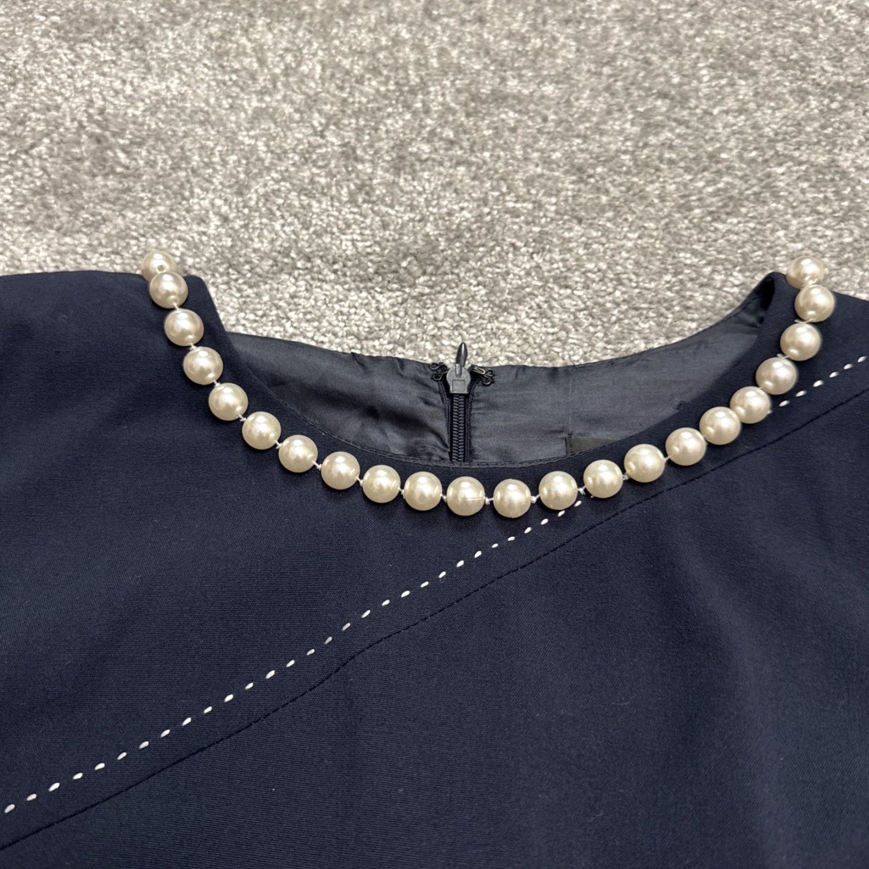 Vintage Tahari Dress Womens 10 Navy Blue Pearl Sleeveless Sheath Classic Workwear Career Size L / US 10 / IT 46 - 5 Thumbnail