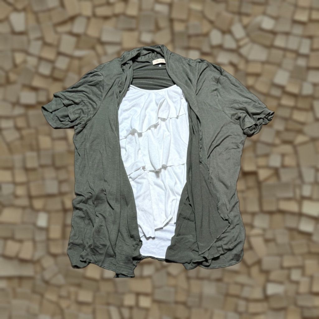 CLOSED Closet Front of Closet Shirt Women's 2X Green White Built in Tank Top Ruffle Sleeve Size XXL / US 16-18 / IT 52-54 - 1 Thumbnail
