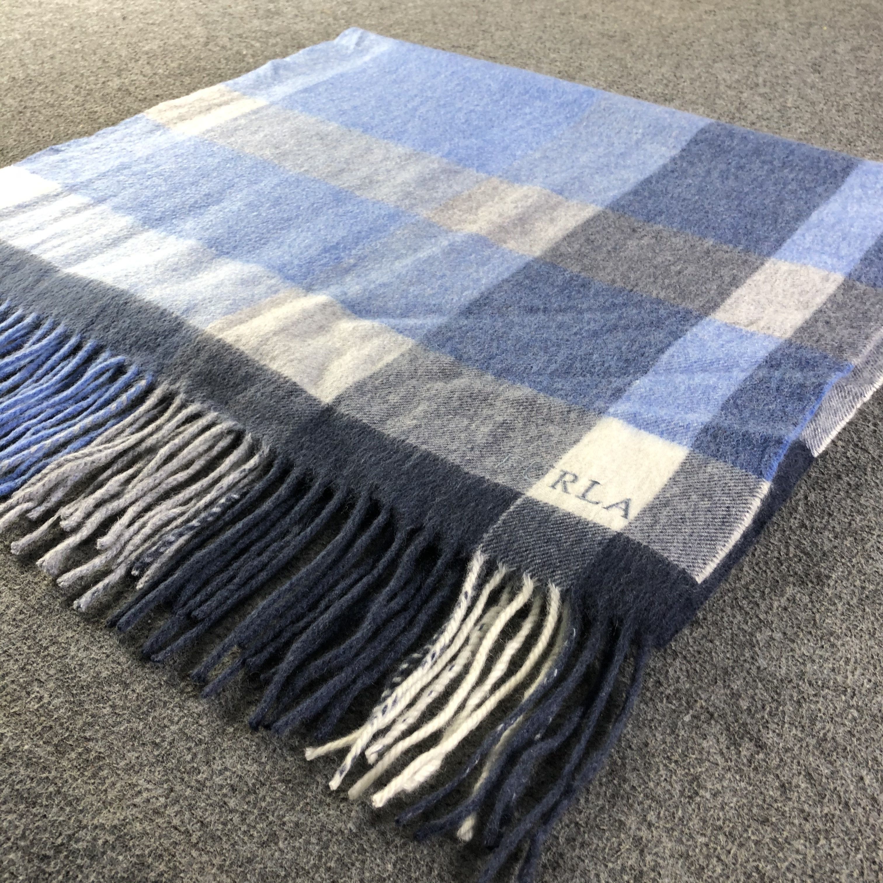 Furla Furla Cashmere Oversize Scarf / Muffler / Neckwear SS1502 Size ONE SIZE - 3 Thumbnail