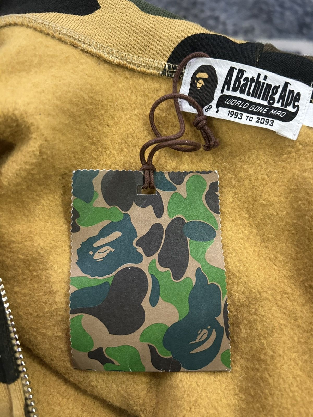 Bape Bape 1st Camo Shark Full Zip Hoodie Size US L / EU 52-54 / 3 - 8 Thumbnail