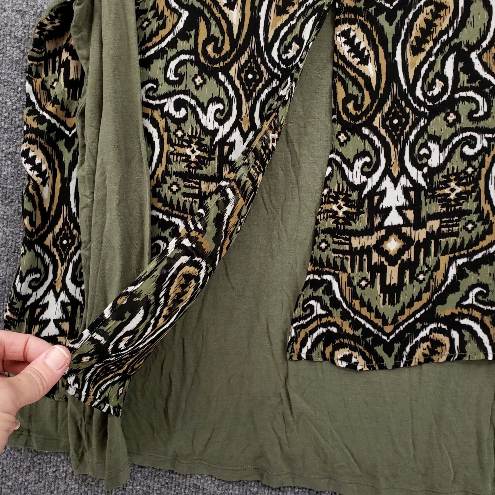 Vintage New Directions Womens L Large Green Paisely V Neck Blouse Shirt Long Sleeve Size L / US 10 / IT 46 - 7 Thumbnail