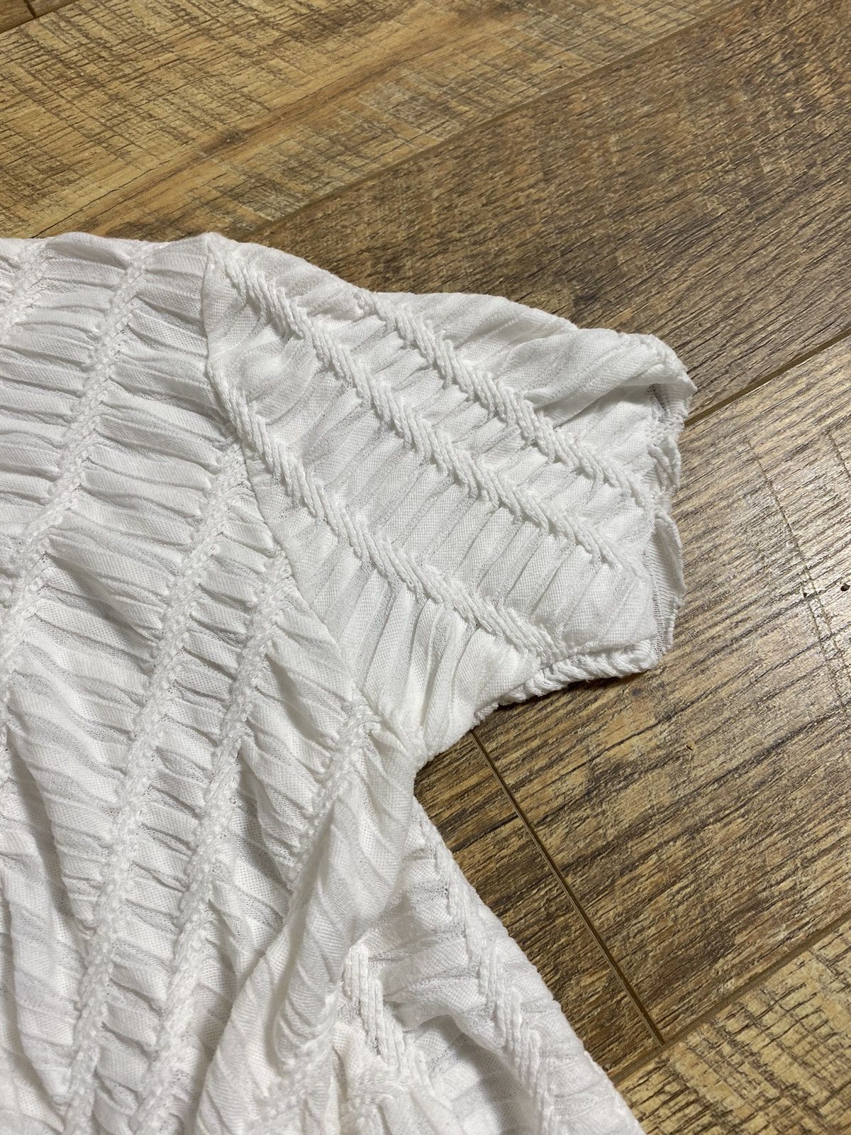 Vintage White Textured Knit Crop Top T-shirt Size US XL / EU 56 / 4 - 6 Thumbnail