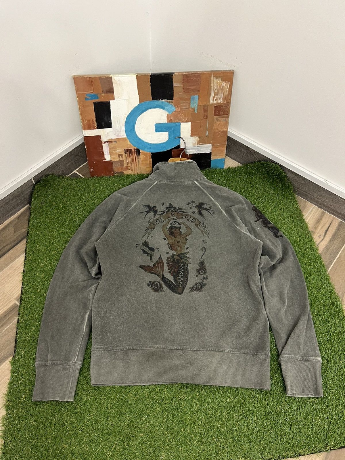 Hugo Boss × Vintage Hugo Boss Y2K Girl Graphic Long Sleeve Zip Sweatshirt Size US L / EU 52-54 / 3 - 1 Thumbnail