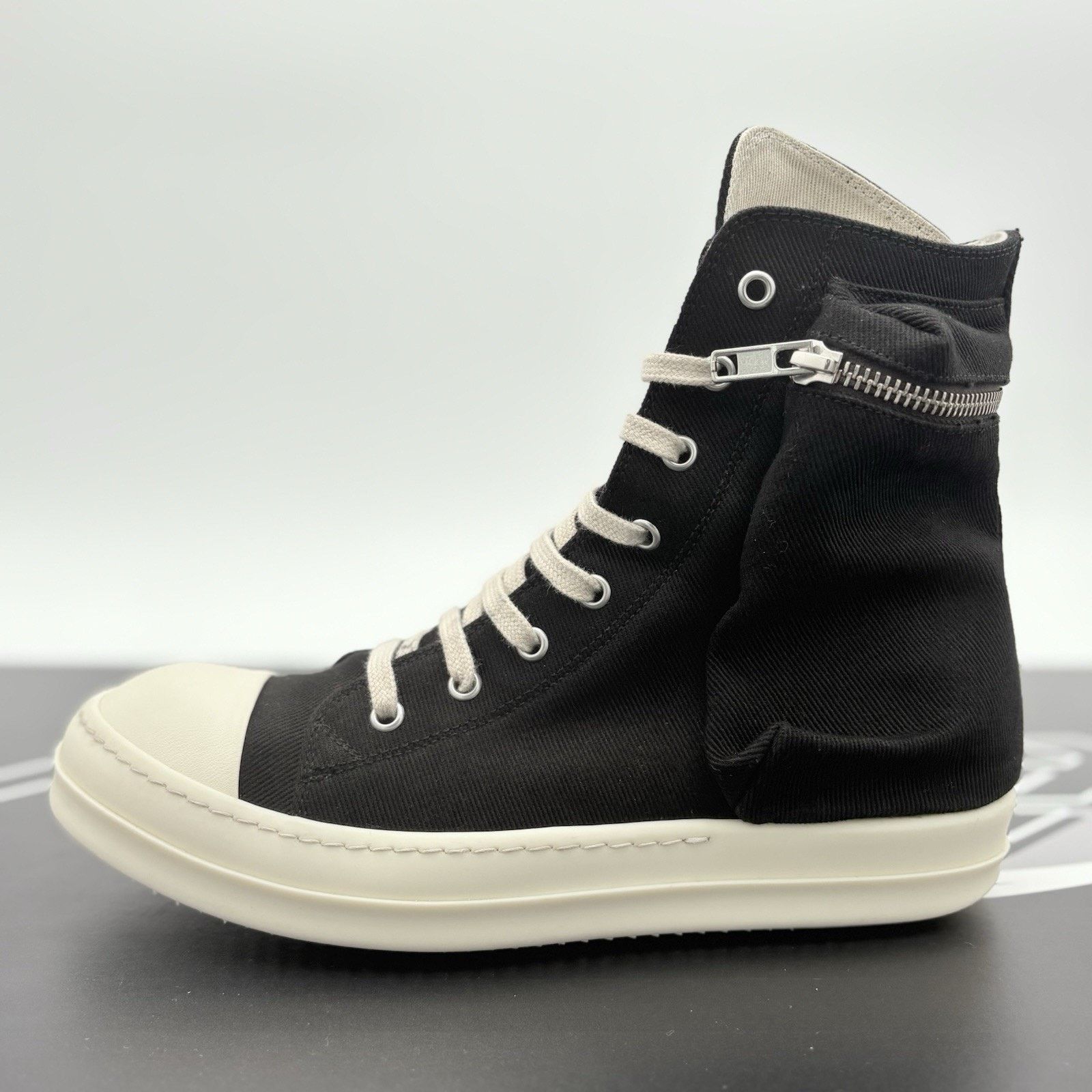 Rick Owens Rick Owens Ramones Cargo ' Black Milk ' | SUPER CLEAN! Size US 7 / EU 40 - 9 Thumbnail