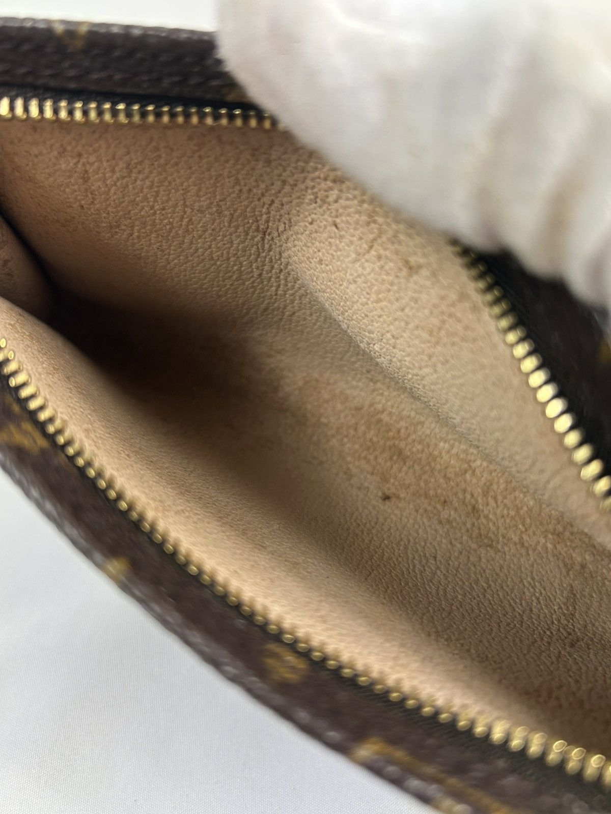 Louis Vuitton Louis Vuitton Monogram Toiletry Pouch Size ONE SIZE - 6 Thumbnail
