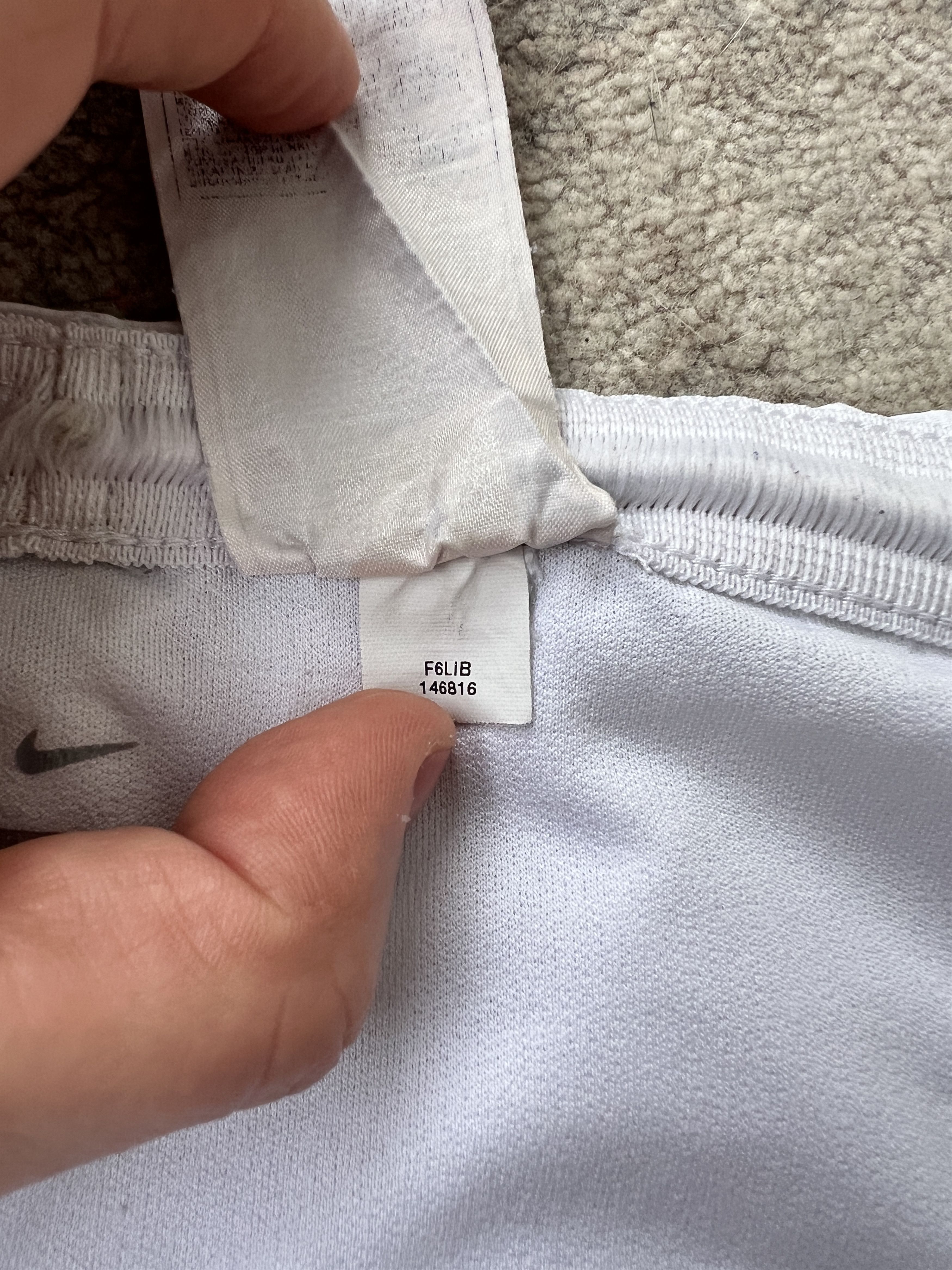 Nike Nike Manchester United Vintage Shorts Size US 36 / EU 52 - 7 Thumbnail
