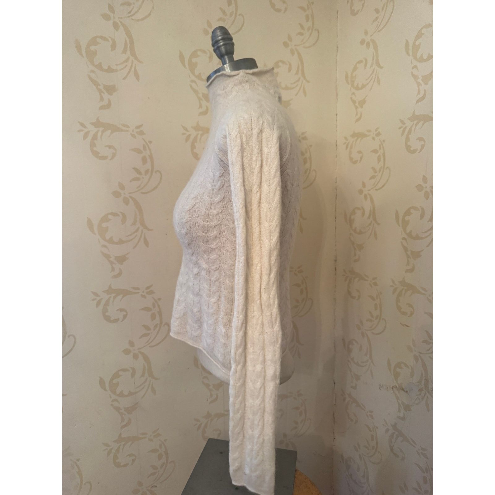 Theory Ladies Small Theory 100% Cashmere Super Dainty Cable Sweater Size S / US 4 / IT 40 - 7 Thumbnail