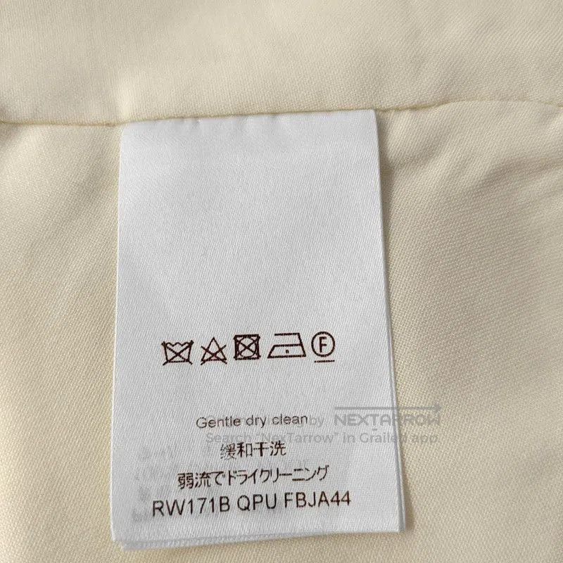 Louis Vuitton Louis Vuitton Beige Wool Sleeveless Short Coat . Size XS / US 0-2 / IT 36-38 - 4 Thumbnail