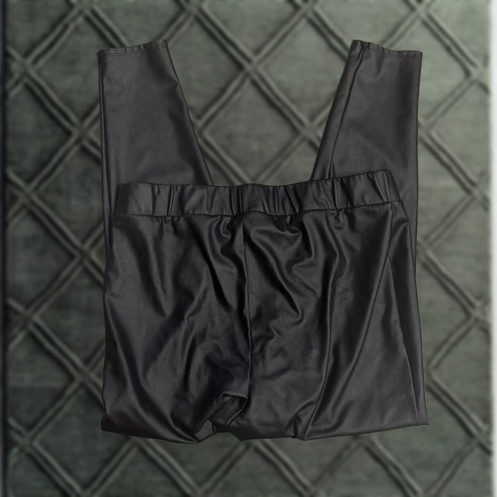 Torrid Torrid Pants Plus 2XL Black Elastic Waist Stretch Faux Leather Skinny Ankle 26in Inseam Size 40" / US 18 - 1 Thumbnail
