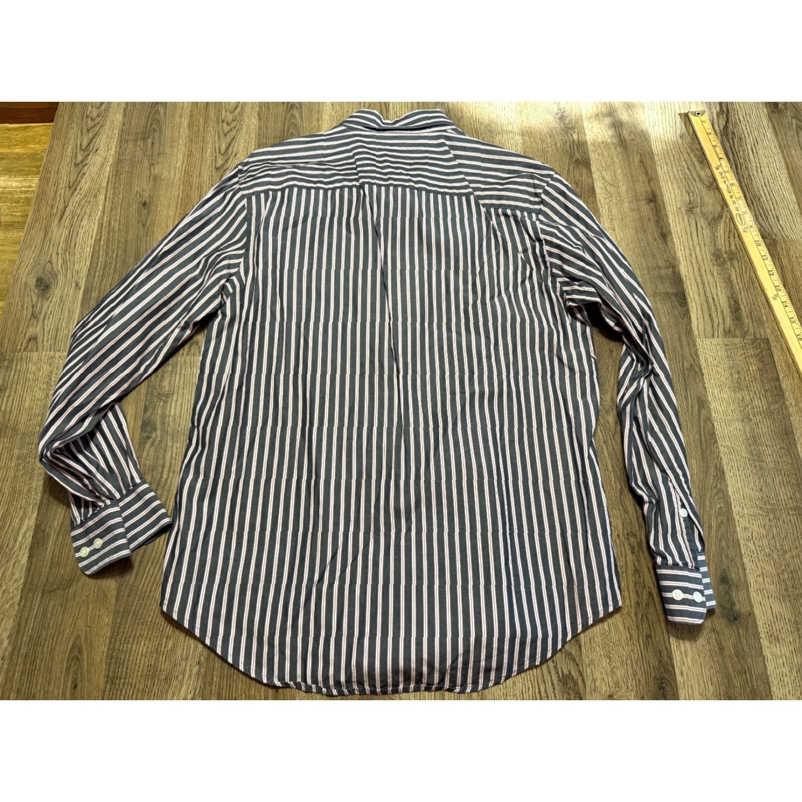 Perry Ellis Perry Ellis Shirt Men's Large Grey White Red Stripe Button Up Shirt City Fit Size US L / EU 52-54 / 3 - 2 Thumbnail