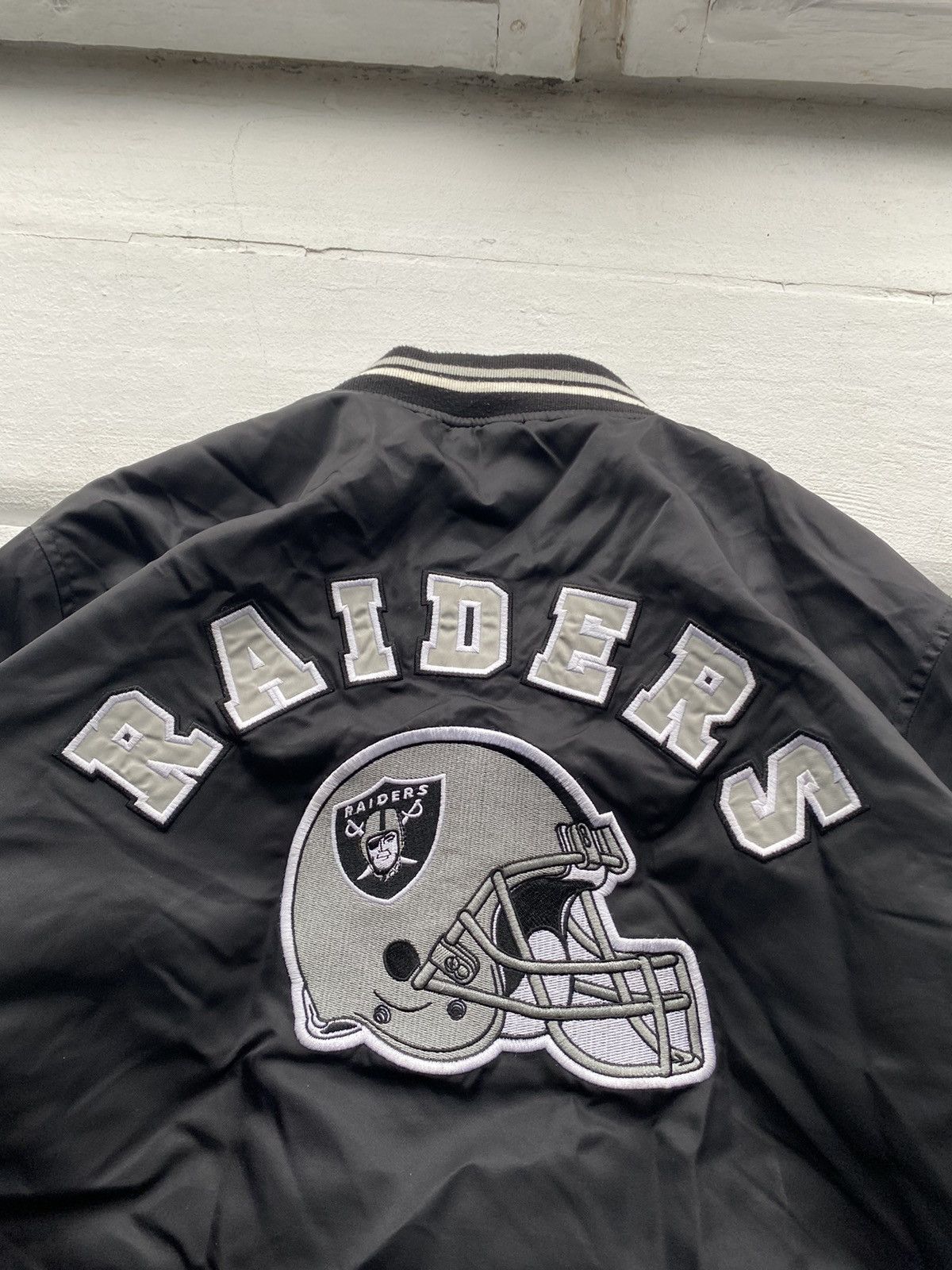 NFL 00s Oakland Raiders Team NFL Black Bomber Jacket Mens Large Size US L / EU 52-54 / 3 - 2 Thumbnail