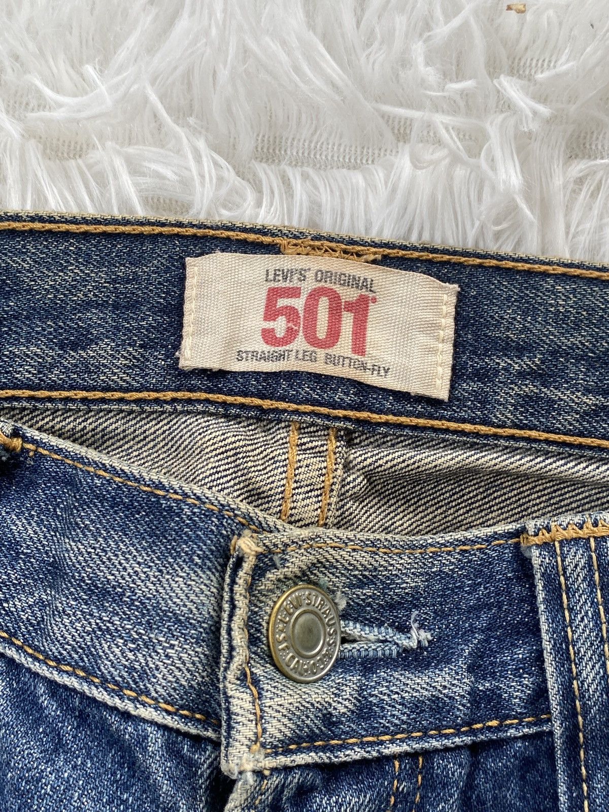 Levi's 🔥BINDING NOW🔥Vintage Levi’s 501 Distressed Jeans Button-fly Size US 30 / EU 46 - 11 Thumbnail