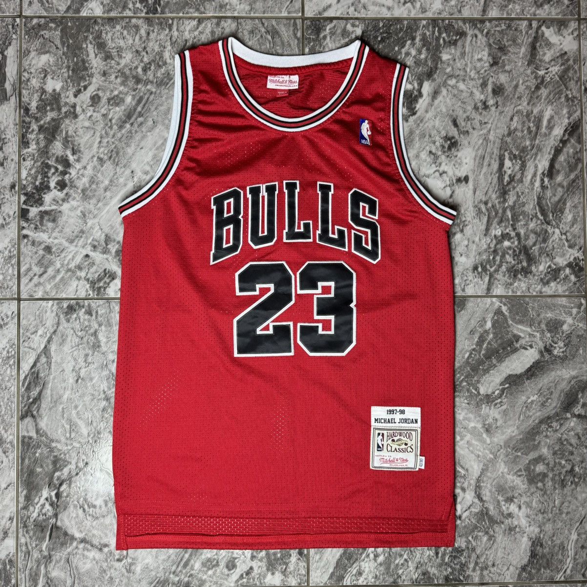 Mitchell & Ness × NBA × Vintage Mitchell & Ness 1997 Michael Jordan Chicago Bulls authentic Size US M / EU 48-50 / 2 - 1 Thumbnail