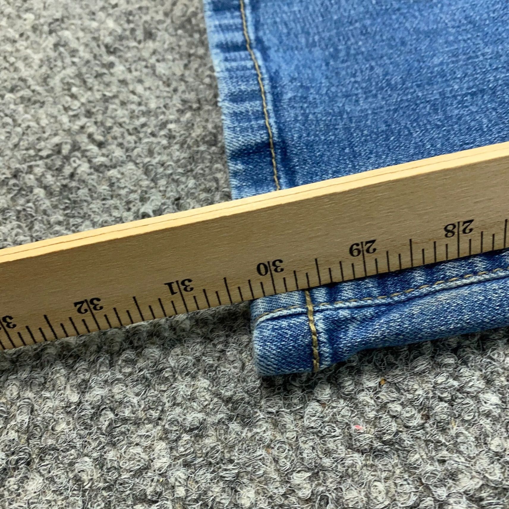 Vintage BCBG Paris Jeans Womens Size 10 Blue Mid-Rise Bootcut Stretch Denim 5-Pocket Size 32" / US 10 / IT 46 - 6 Thumbnail