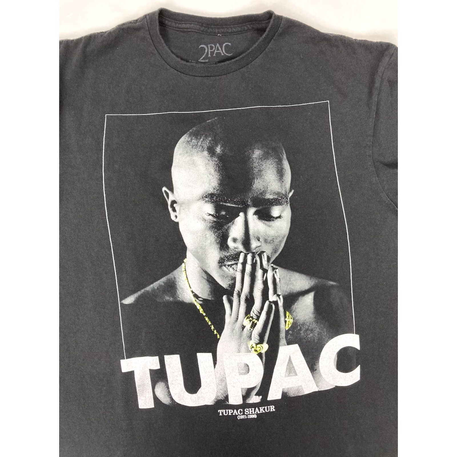 Vintage 2pac Tupac Shakur Praying Hand 71 Graphic T-shirt Men Large Black Music Shirt Size US L / EU 52-54 / 3 - 2 Thumbnail