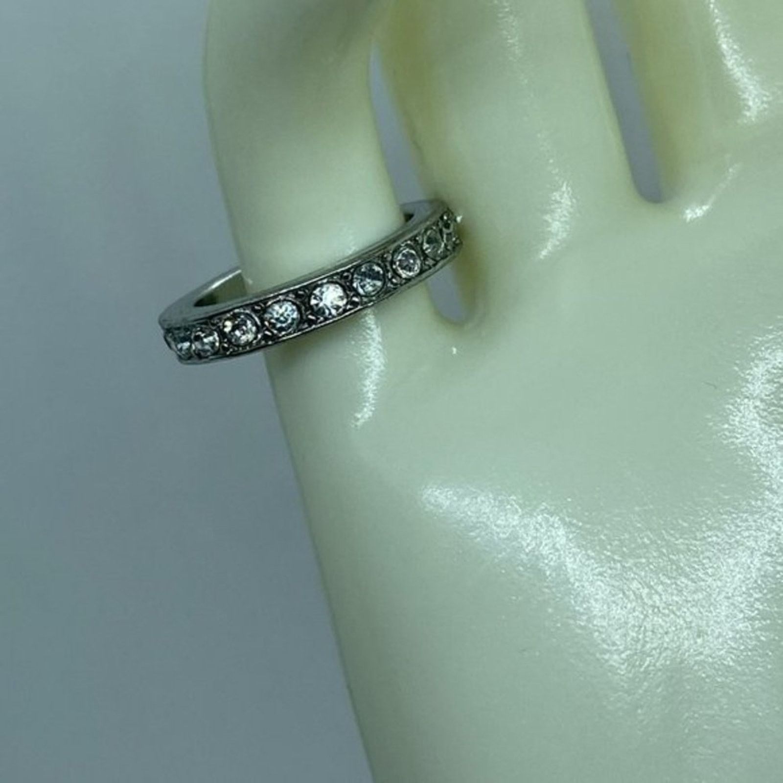 Handmade Silver-Tone Clear Rhinestone Band Style Ring Size 6.5 Size ONE SIZE - 3 Thumbnail