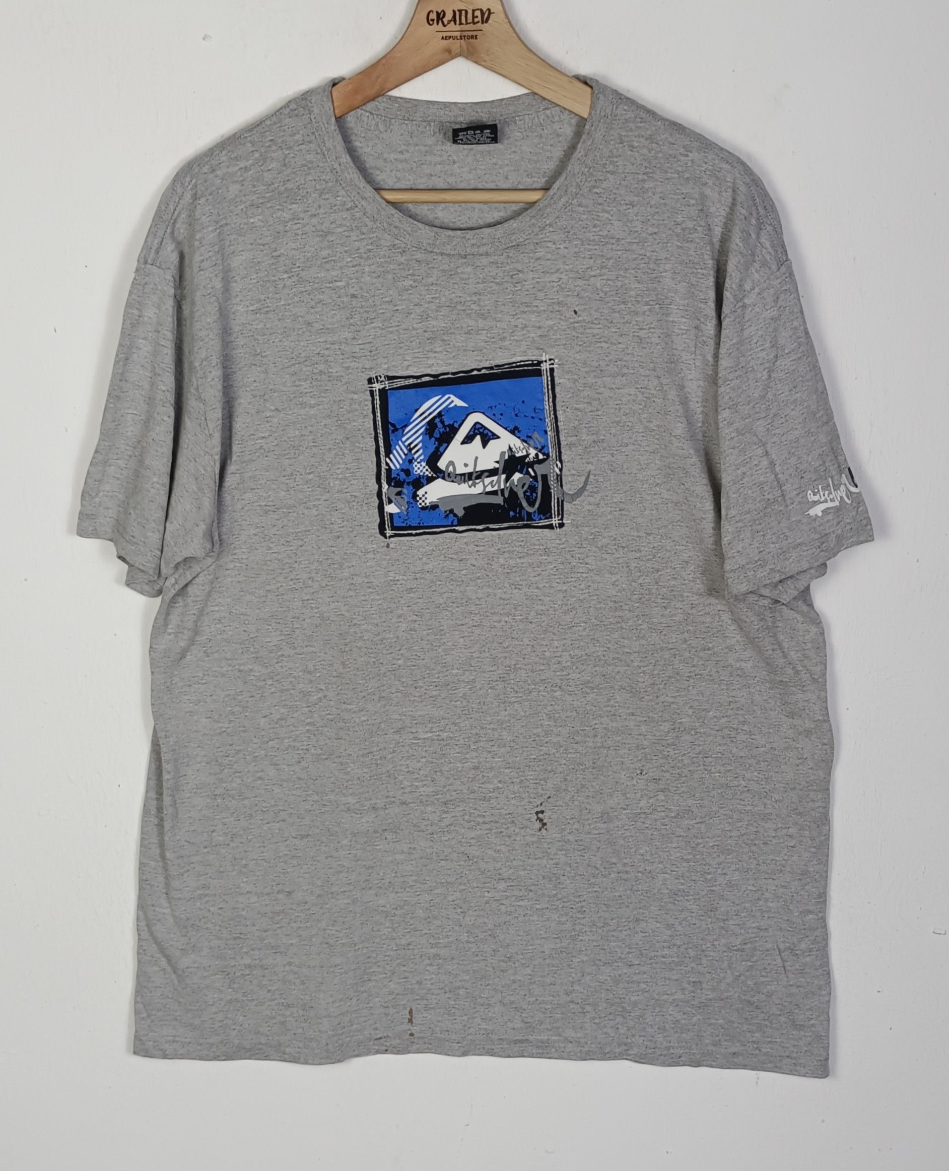 Vintage Quiksilver Iconic Logo