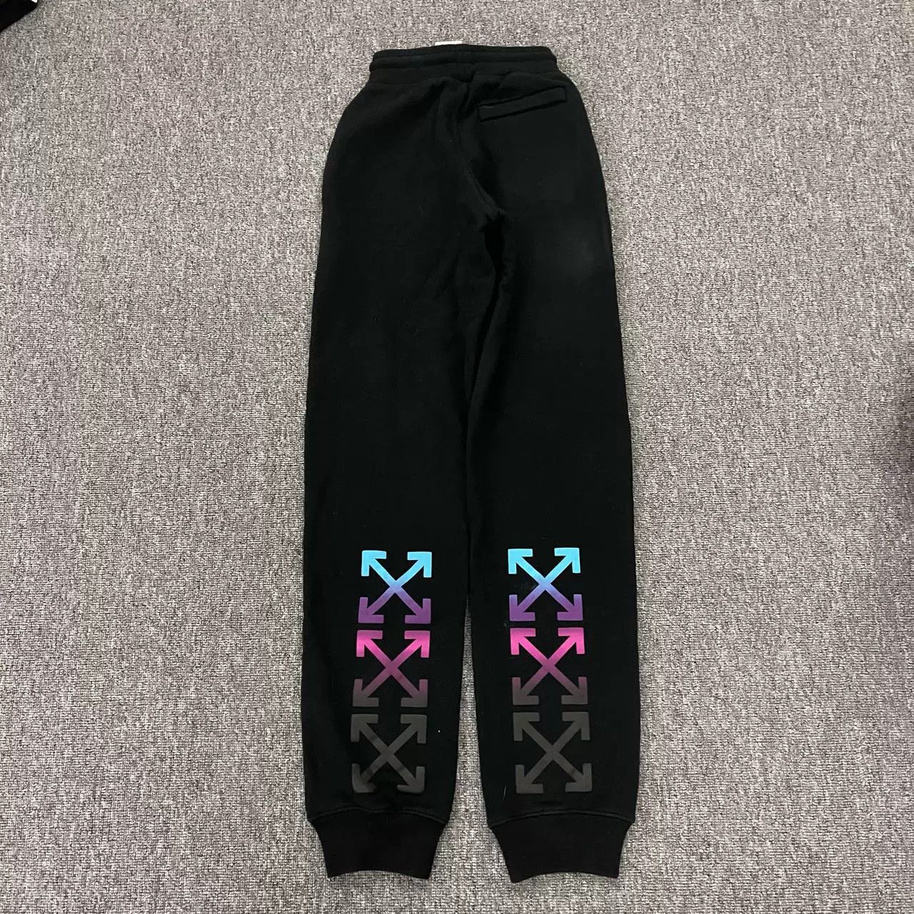 Off-White Off-White Gradient Arrow Sweatpants Size US 26 / EU 42 - 1 Thumbnail