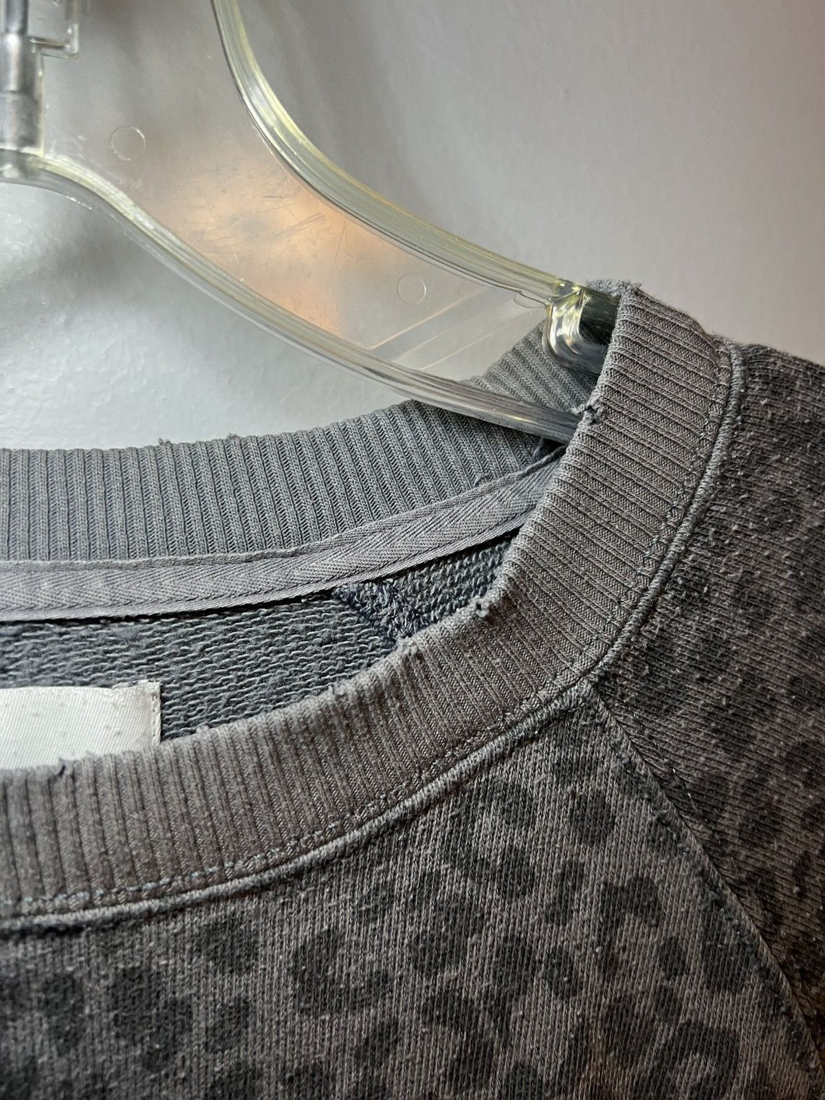 American Eagle Outfitters Vintage American Eagle cheetah print crewneck sweater Size US L / EU 52-54 / 3 - 6 Thumbnail