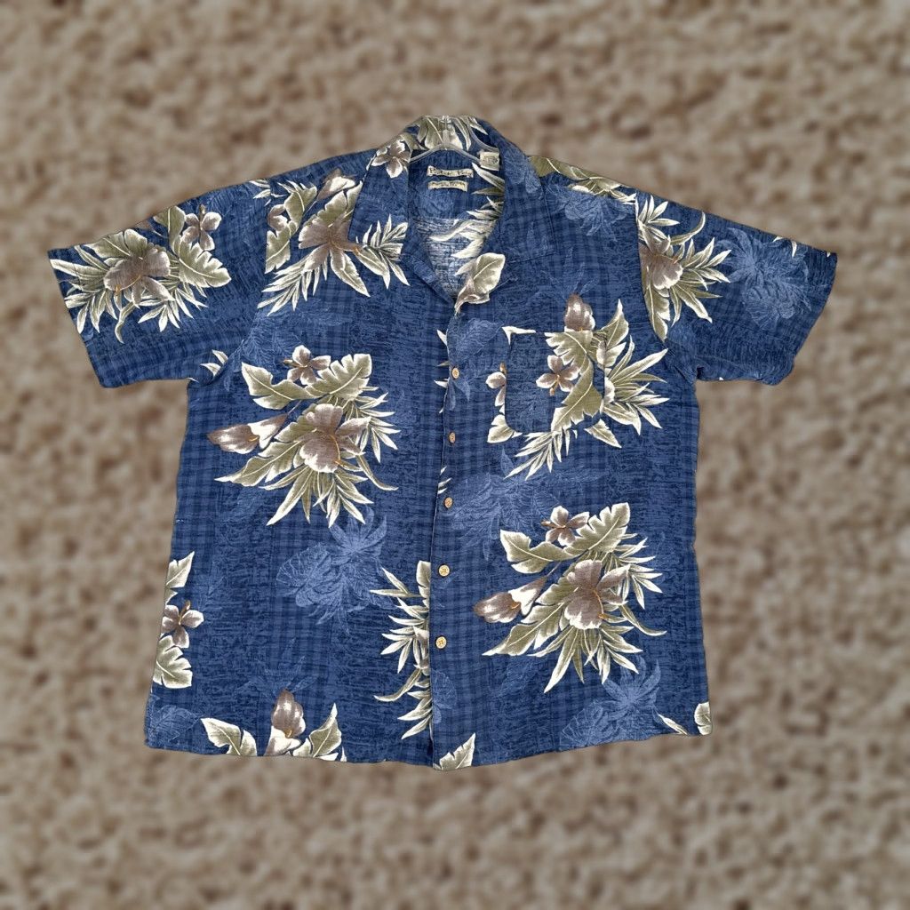 Vintage Batik Bay Shirt Men XL Blue Floral Silk Button-Up Hawaiian vacation resort Luau Aloha 100% Silk Batik Bay Mens Button-Up Shirt Size US XL / EU 56 / 4 - 1 Thumbnail