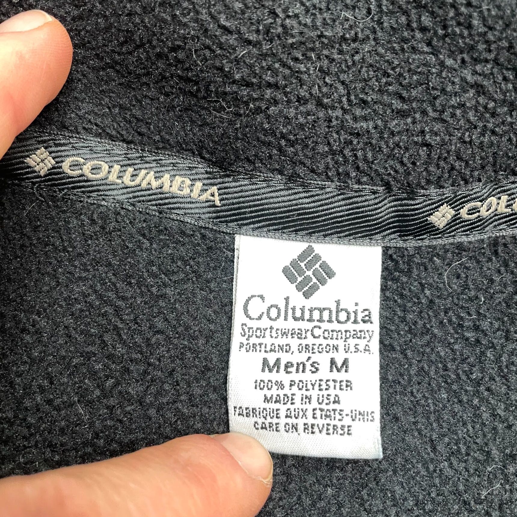 Vintage VINTAGE Columbia Fleece Vest Mens Medium Black Full Zip Pockets Outdoor Hiking Sleeves? Size US M / EU 48-50 / 2 - 7 Thumbnail