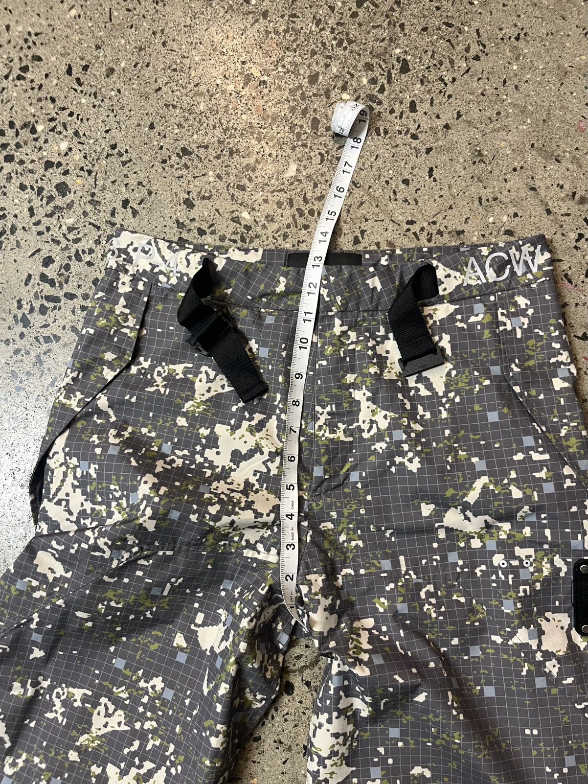 A-COLD-WALL* A Cold Wall grey/green digi camo nylon pants Size US 30 / EU 46 - 7 Thumbnail