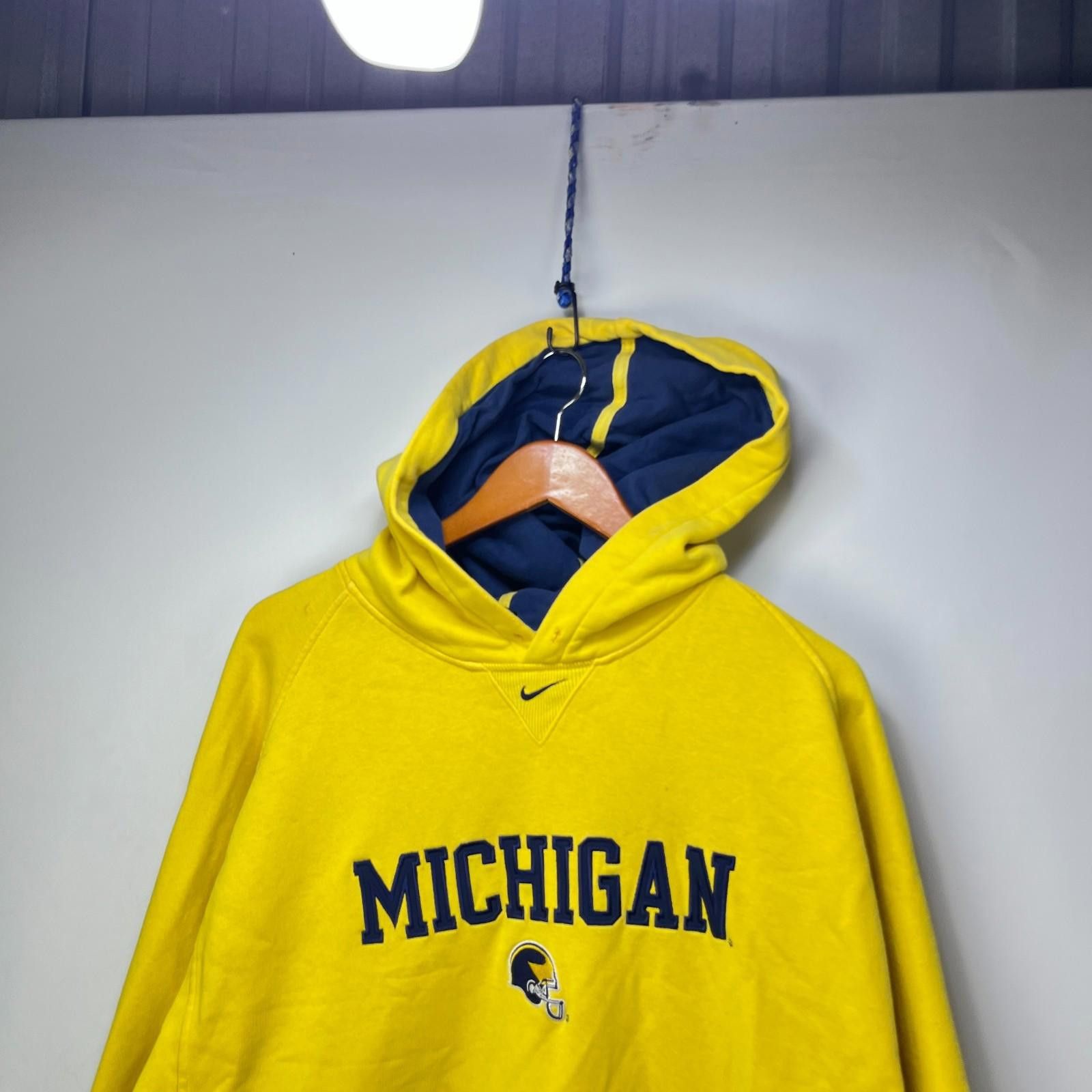 Nike Vintage Nike Middle Swoosh Michigan Wolverines Hoodie 2XL Size ONE SIZE - 2 Thumbnail