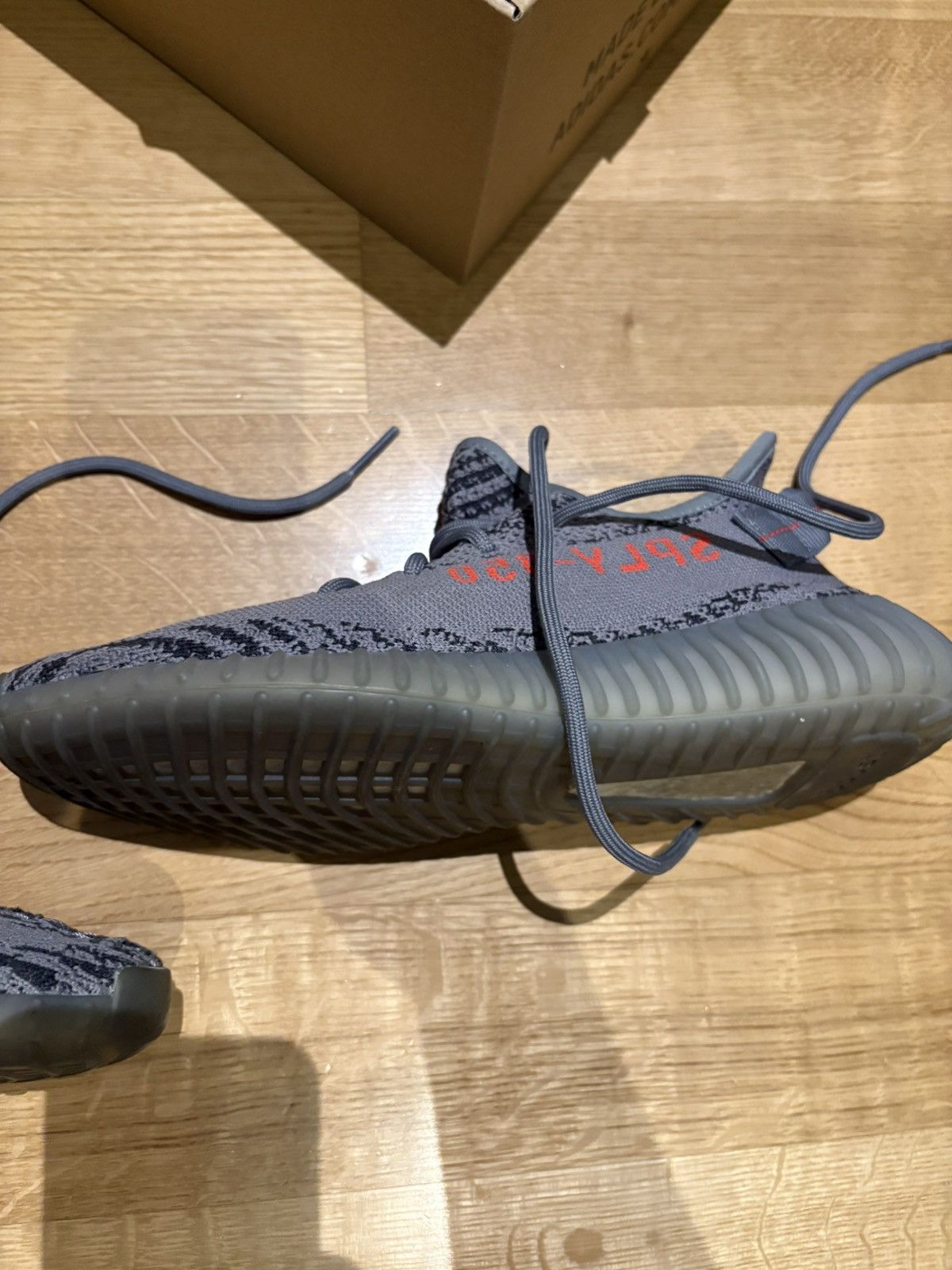Yeezy Yeezy 350 v2 Beluga 2.0 Size US 9 / EU 42 - 6 Thumbnail