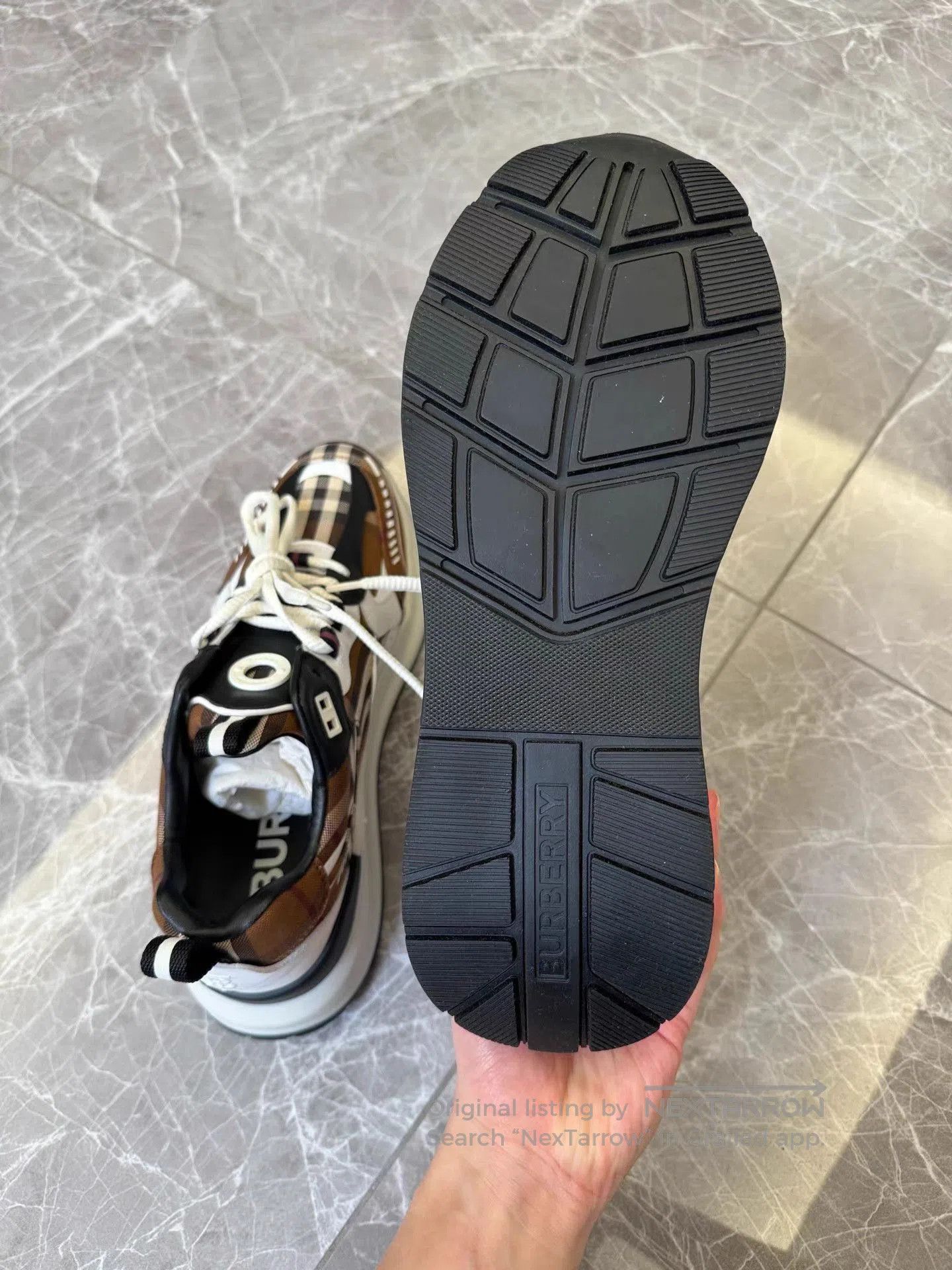 Burberry Brown Plaid Low. Size US 8 / EU 41 - 9 Thumbnail