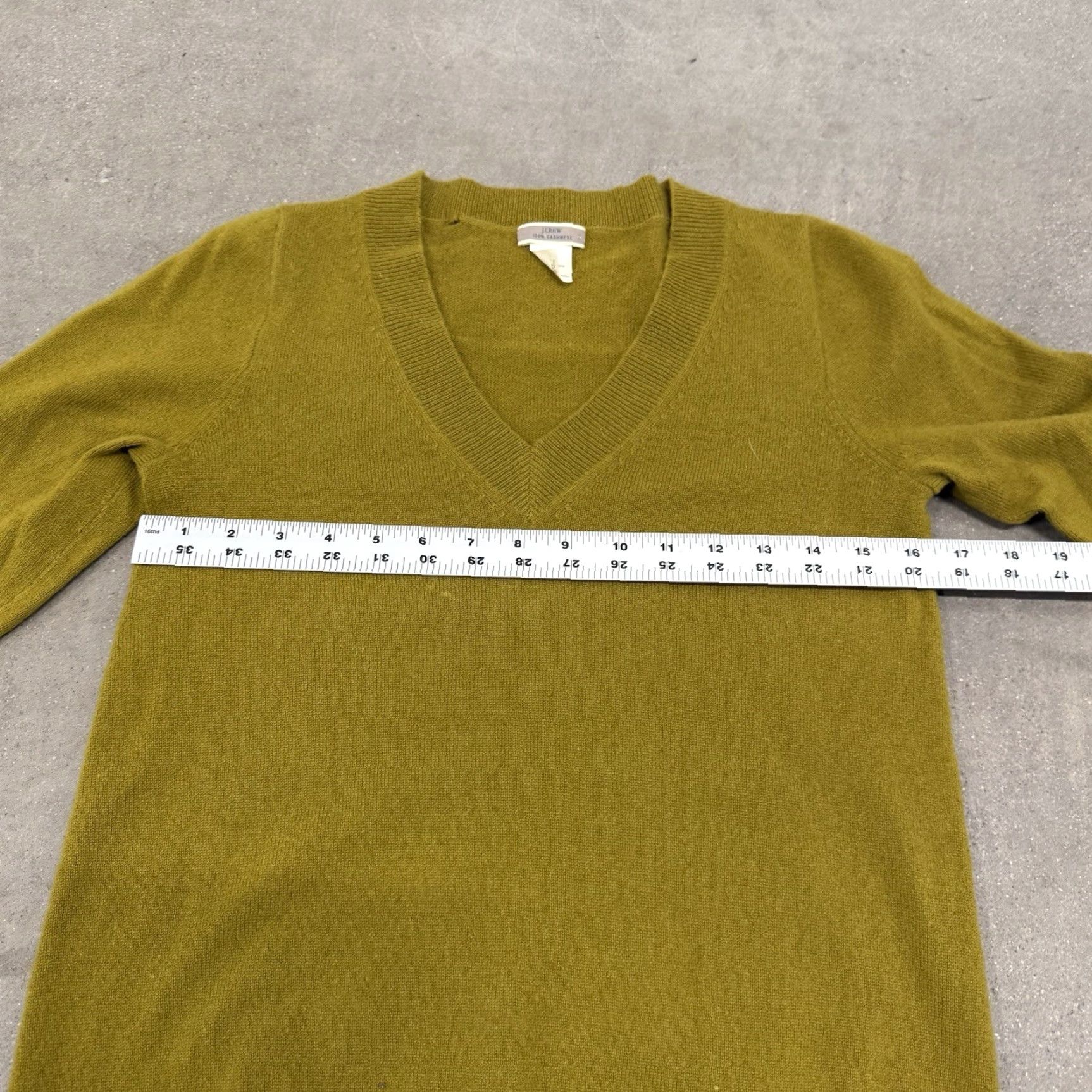 J.Crew J.Crew Sweater Womens Small Yellow 100% Cashmere V-Neck Pullover Knit Solid Classic Style Size S / US 4 / IT 40 - 5 Thumbnail